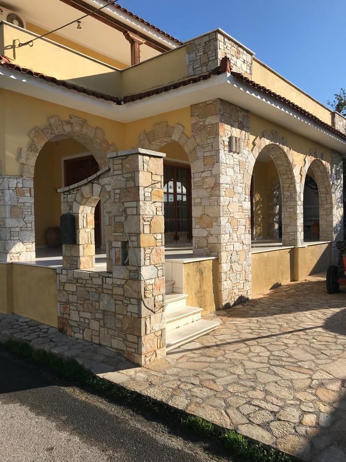 Lepa Kuca Hotel Spata  Exterior photo