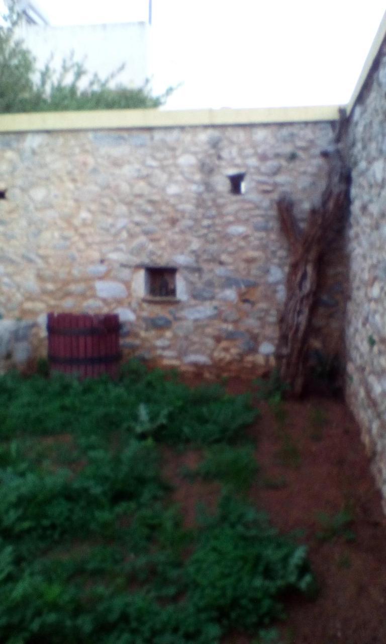 Lepa Kuca Hotel Spata  Exterior photo